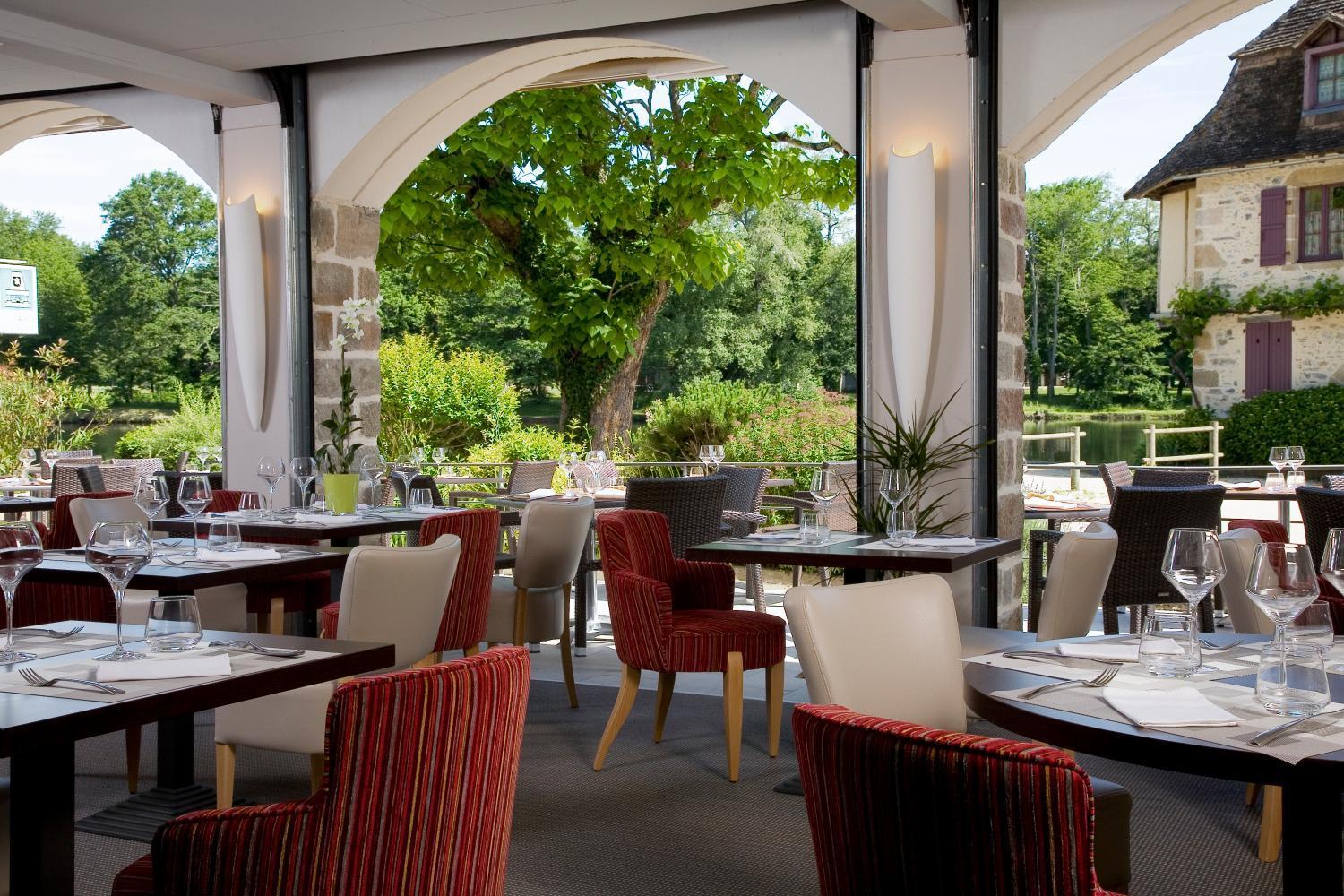 Logis Hotel Les Flots Bleus Beaulieu-sur-Dordogne Exterior foto