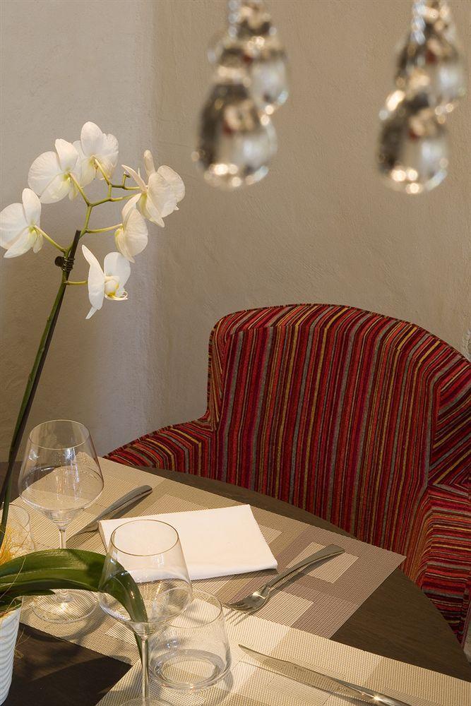 Logis Hotel Les Flots Bleus Beaulieu-sur-Dordogne Exterior foto
